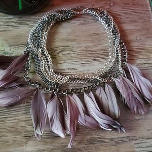 FEATHER NECKLACE GRAY